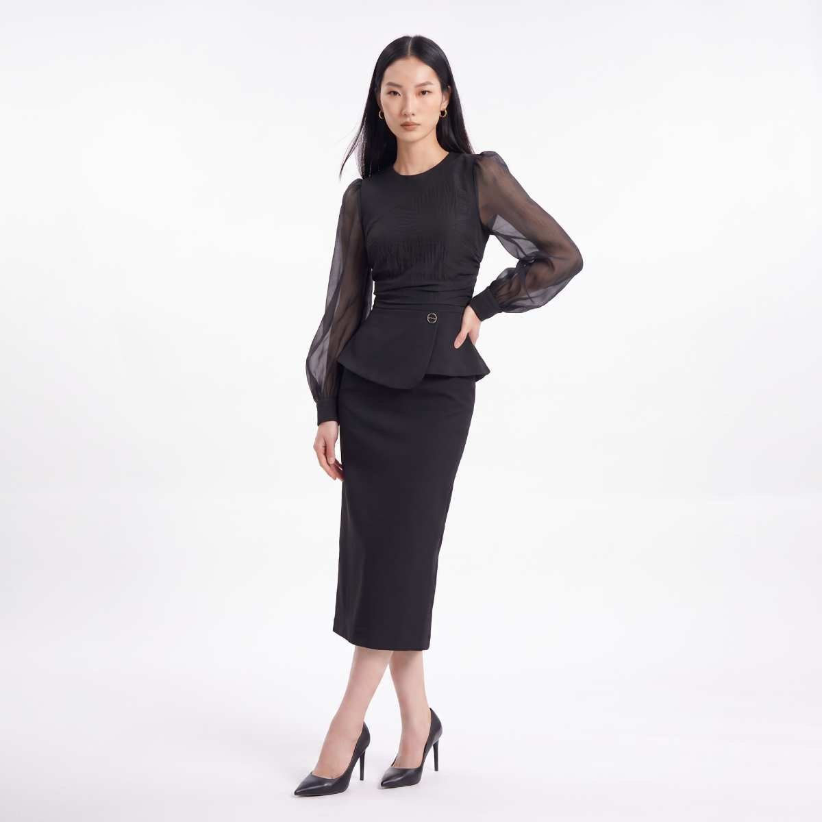 Áo Tweed Khuyết — toàn thân góc khác